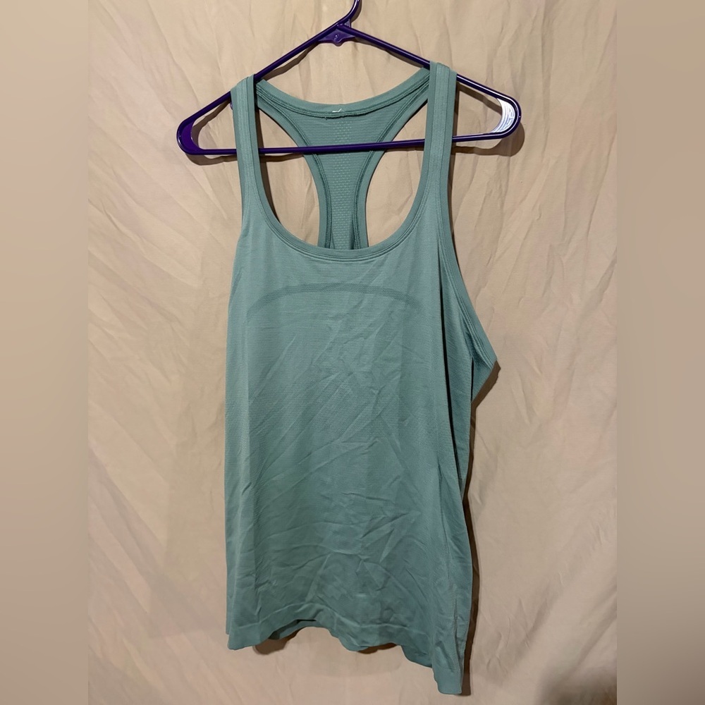Lululemon tank top